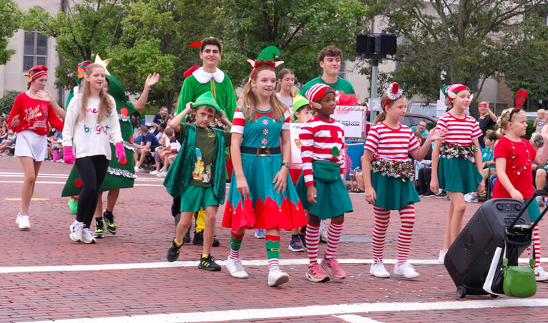 Float Images Actual Elf
